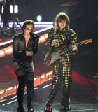 Filename=maneskin_editorial_shutterstock_ema_287429.jpg
Filesize=2488KiB
Dimensions=1910x2867
Date added=Oct 17, 2022 maneskin_editorial_shutterstock_ema_287429.jpg