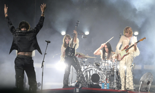 shutterstock_editorial_Maneskin_in_concert_in_Rome_It_13024795t.jpg