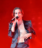 shutterstock_editorial_Maneskin_in_concert_in_Rome_It_13025143b.jpg