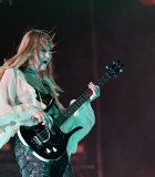 shutterstock_editorial_Maneskin_in_concert_in_Rome_It_13025143v.jpg
