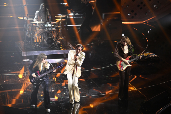 maneskin_editorial_shitterstock_sanremo_festival_2022_2810229.jpg