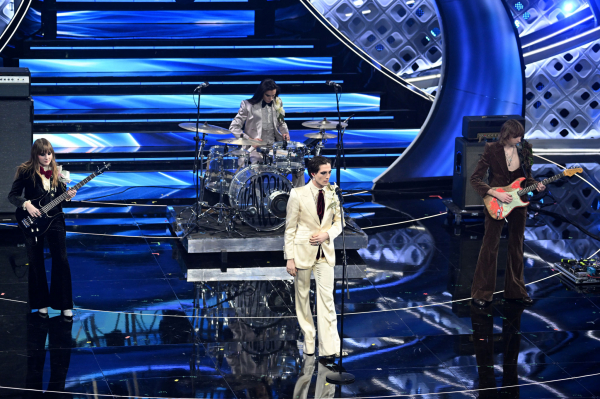 maneskin_editorial_shitterstock_sanremo_festival_2022_2811929.jpg
