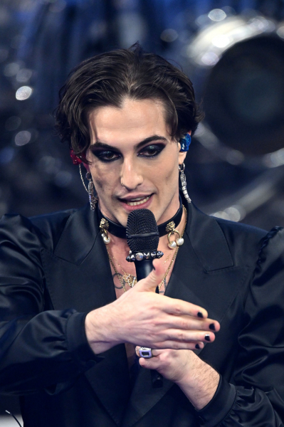 maneskin_editorial_shitterstock_sanremo_festival_2022_2812529.jpg
