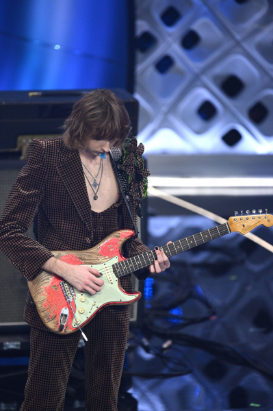 maneskin_editorial_shitterstock_sanremo_festival_2022_2813729.jpg
