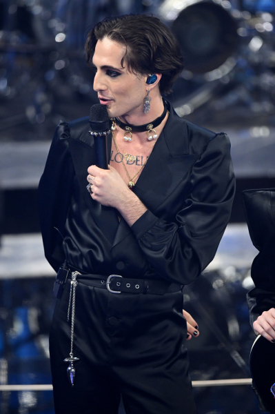 maneskin_editorial_shitterstock_sanremo_festival_2022_2816429.jpg