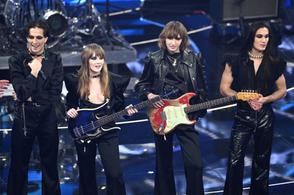 maneskin_editorial_shitterstock_sanremo_festival_2022_2817529.jpg