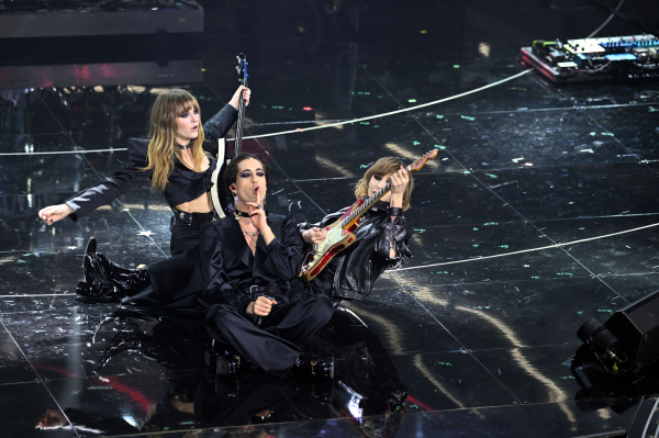 maneskin_editorial_shitterstock_sanremo_festival_2022_2817829.jpg