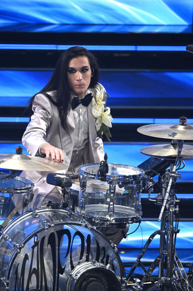 maneskin_editorial_shitterstock_sanremo_festival_2022_284829.jpg