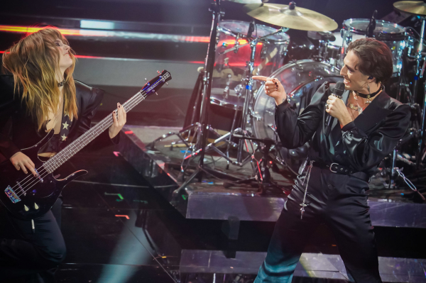 maneskin_editorial_shitterstock_sanremo_festival_2022_28829.jpg
