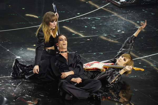 maneskin_editorial_shitterstock_sanremo_festival_2022_288329.jpg