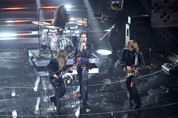 maneskin_editorial_shitterstock_sanremo_festival_2022_288429.jpg