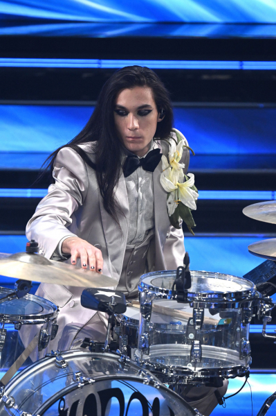 maneskin_editorial_shitterstock_sanremo_festival_2022_288629.jpg