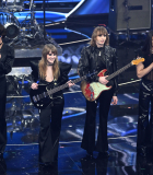 Filename=maneskin_editorial_shitterstock_sanremo_festival_2022_2812329.jpg
Filesize=455KiB
Dimensions=2048x1366
Date added=Oct 17, 2022 maneskin_editorial_shitterstock_sanremo_festival_2022_2812329.jpg