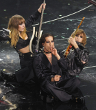 maneskin_editorial_shitterstock_sanremo_festival_2022_284529.jpg