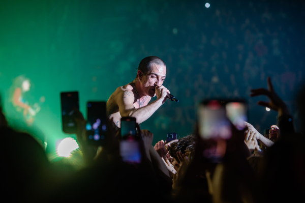 shutterstock_editorial_Maneskin_In_Concert_In_Bari_I_13854094ai.jpg