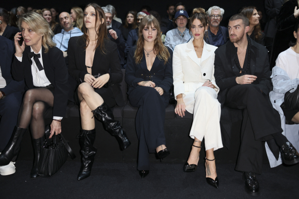 shutterstock_editorial_MFW_Emporio_Armani_Front_Row_14360404ac.jpg