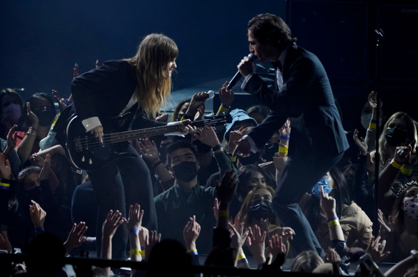 shutterstock_editorial_2021_American_Music_Awards_Sh_12612668ae.jpg