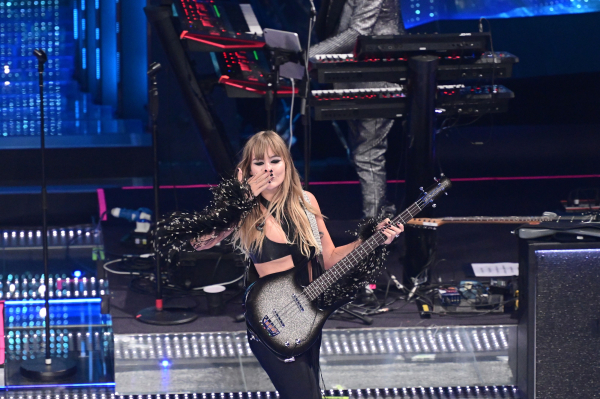 shutterstock_editorial_75th_Sanremo_Italian_Song_Festiv_15149973FZ.jpg