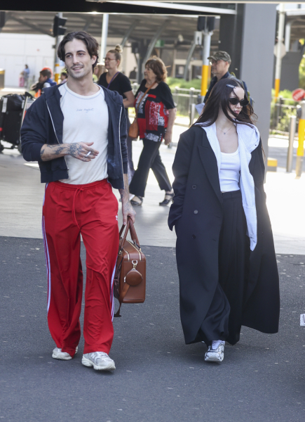 Clique para ver imagem em tamanho real
==============
BLU_A113277529.jpg BLU_A113277529.jpg