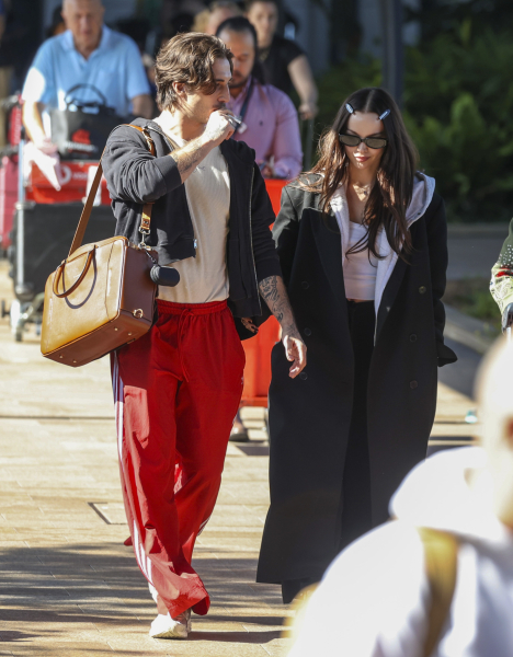 Clique para ver imagem em tamanho real
==============
BLU_A113277537.jpg BLU_A113277537.jpg