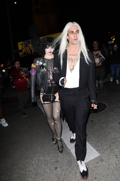 Clique para ver imagem em tamanho real
==============
BGUK_3403208_017.jpg BGUK_3403208_017.jpg