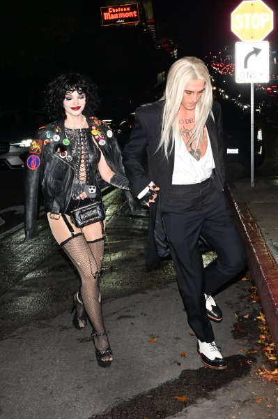 Clique para ver imagem em tamanho real
==============
MEGA1386275_Dove_Cameron_002.jpg MEGA1386275_Dove_Cameron_002.jpg