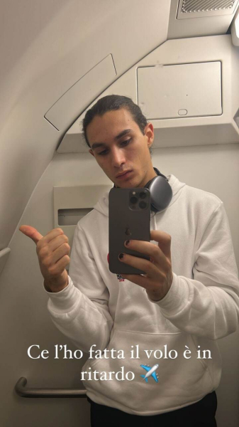 FdgTvTZXEAI8llO.jpg
