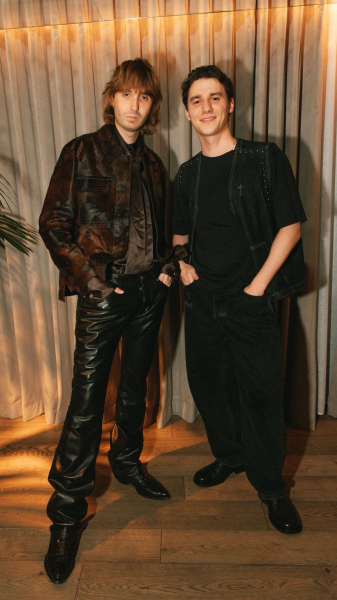 Clique para ver imagem em tamanho real
==============
G8Rw3zLXsAAZoLg.jpg G8Rw3zLXsAAZoLg.jpg