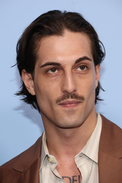 Clique para ver imagem em tamanho real
==============
maneskingallery_2812529.jpg maneskingallery_2812529.jpg