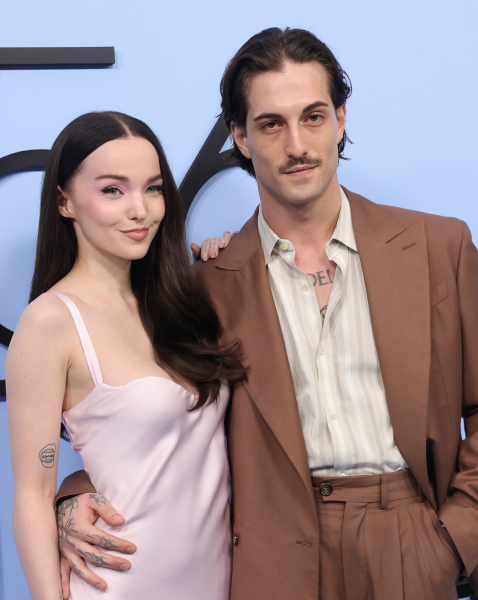 Clique para ver imagem em tamanho real
==============
maneskingallery_2825929.jpg maneskingallery_2825929.jpg