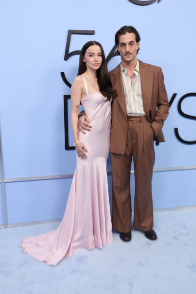 Clique para ver imagem em tamanho real
==============
maneskingallery_2826329.jpg maneskingallery_2826329.jpg