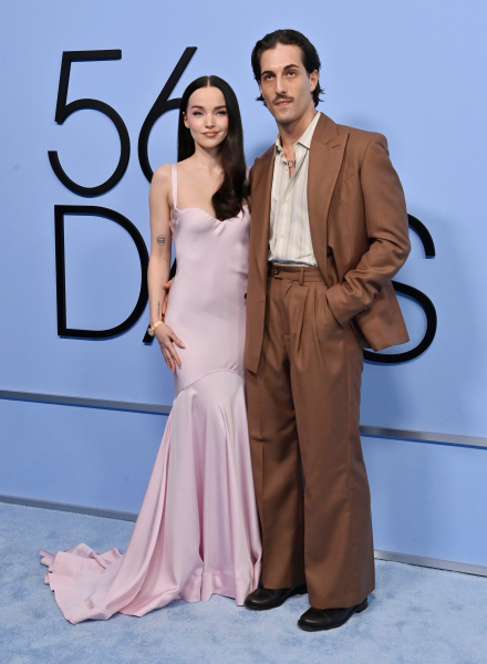 Clique para ver imagem em tamanho real
==============
maneskingallery_2828529.jpg maneskingallery_2828529.jpg