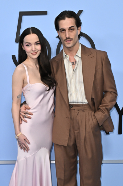 Clique para ver imagem em tamanho real
==============
maneskingallery_284529.jpg maneskingallery_284529.jpg