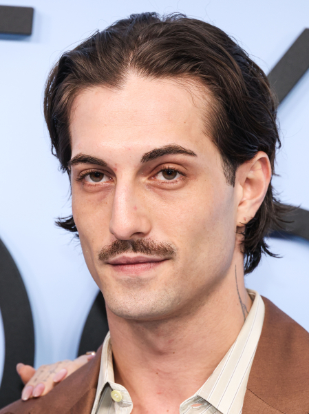 Clique para ver imagem em tamanho real
==============
maneskingallery_2845329.jpg maneskingallery_2845329.jpg