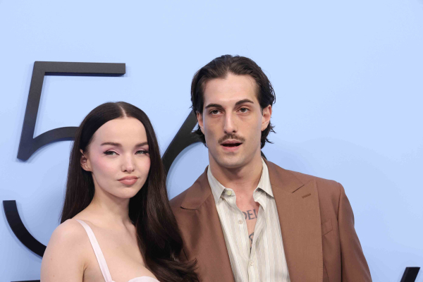 Clique para ver imagem em tamanho real
==============
maneskingallery_284929.jpg maneskingallery_284929.jpg