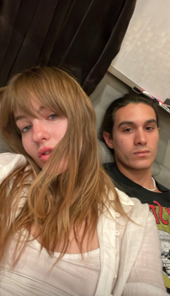 FNs7qhxXoAMTL1h.jpg